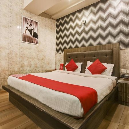 Collection O 76248 Hotel D Crown Νέο Δελχί Εξωτερικό φωτογραφία