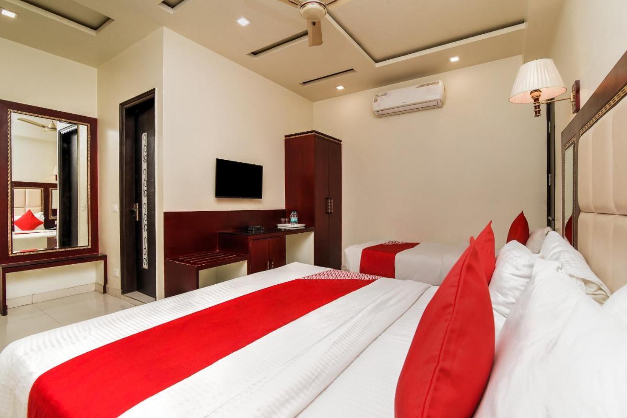 Collection O 76248 Hotel D Crown Νέο Δελχί Εξωτερικό φωτογραφία
