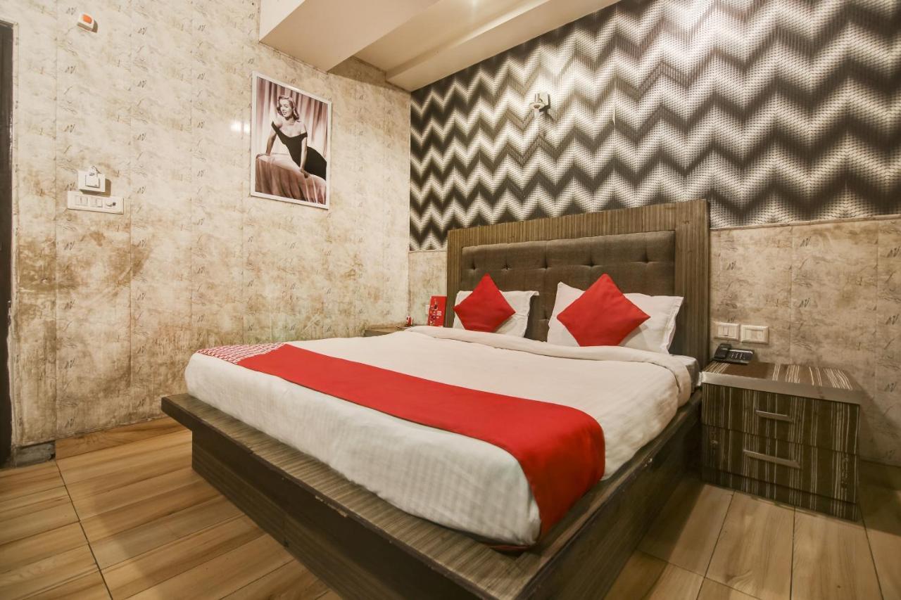 Collection O 76248 Hotel D Crown Νέο Δελχί Εξωτερικό φωτογραφία